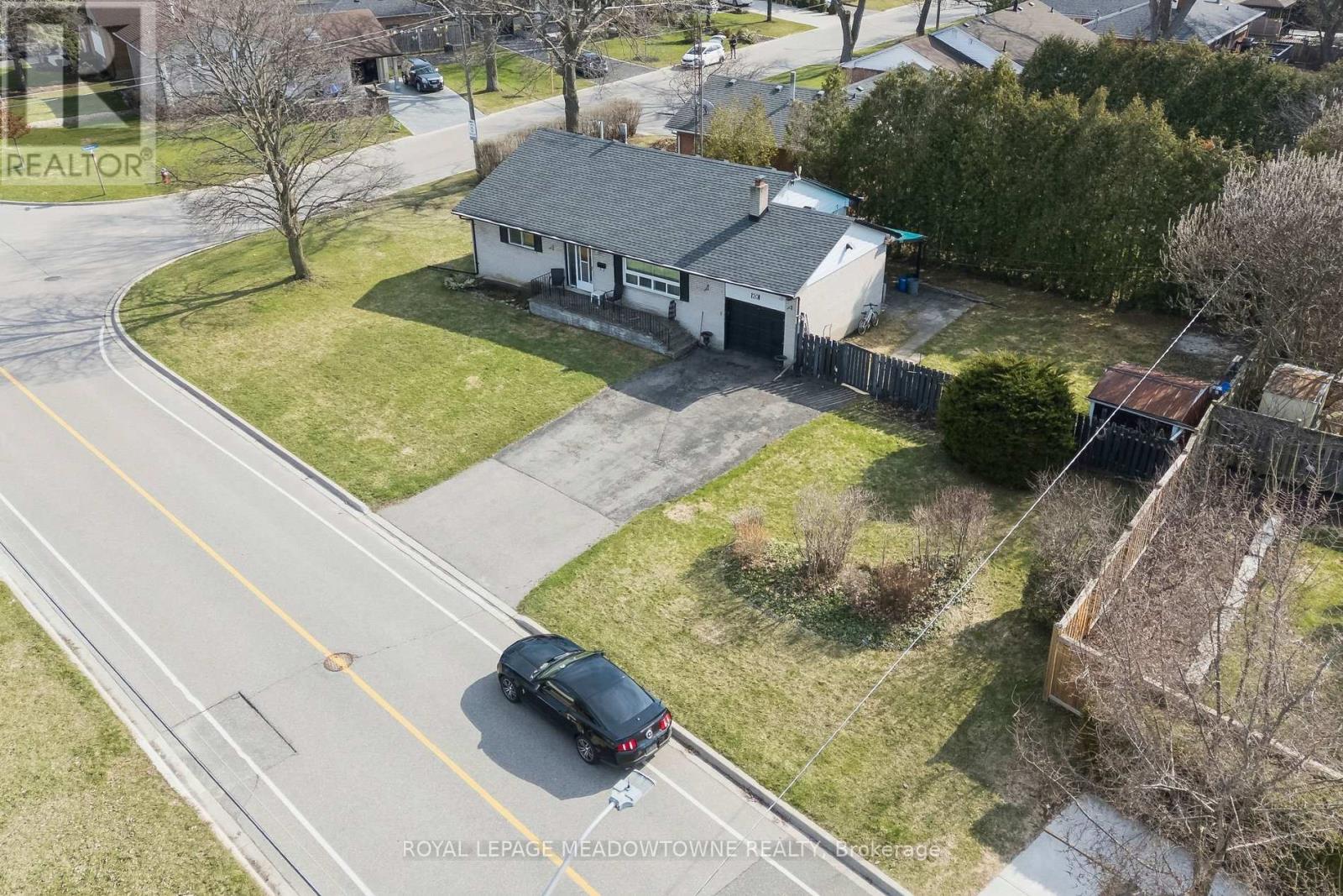 20 PLAINSMAN ROAD - 3