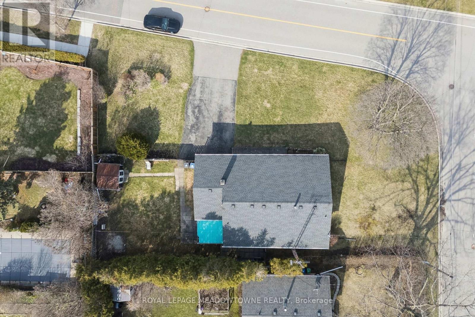20 PLAINSMAN ROAD - 4