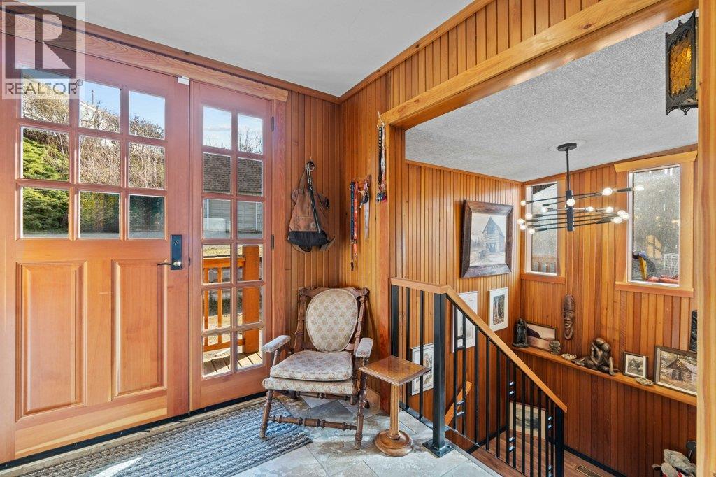 1321 10 AVENUE NE - 26