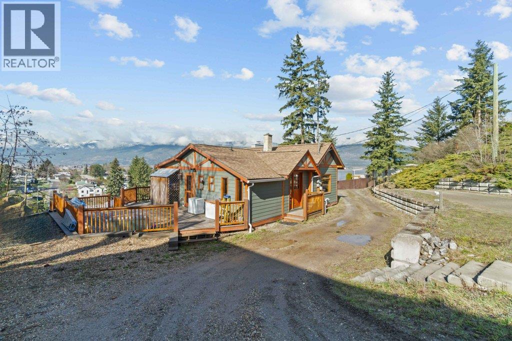 1321 10 AVENUE NE - 88