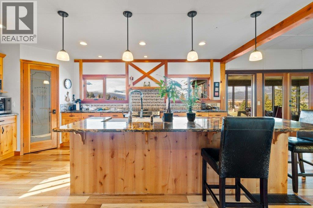 1321 10 AVENUE NE - 34