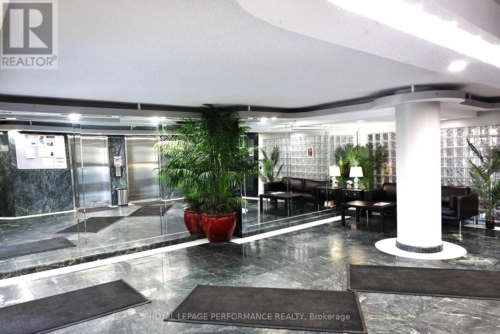 Clean and welcoming lobby