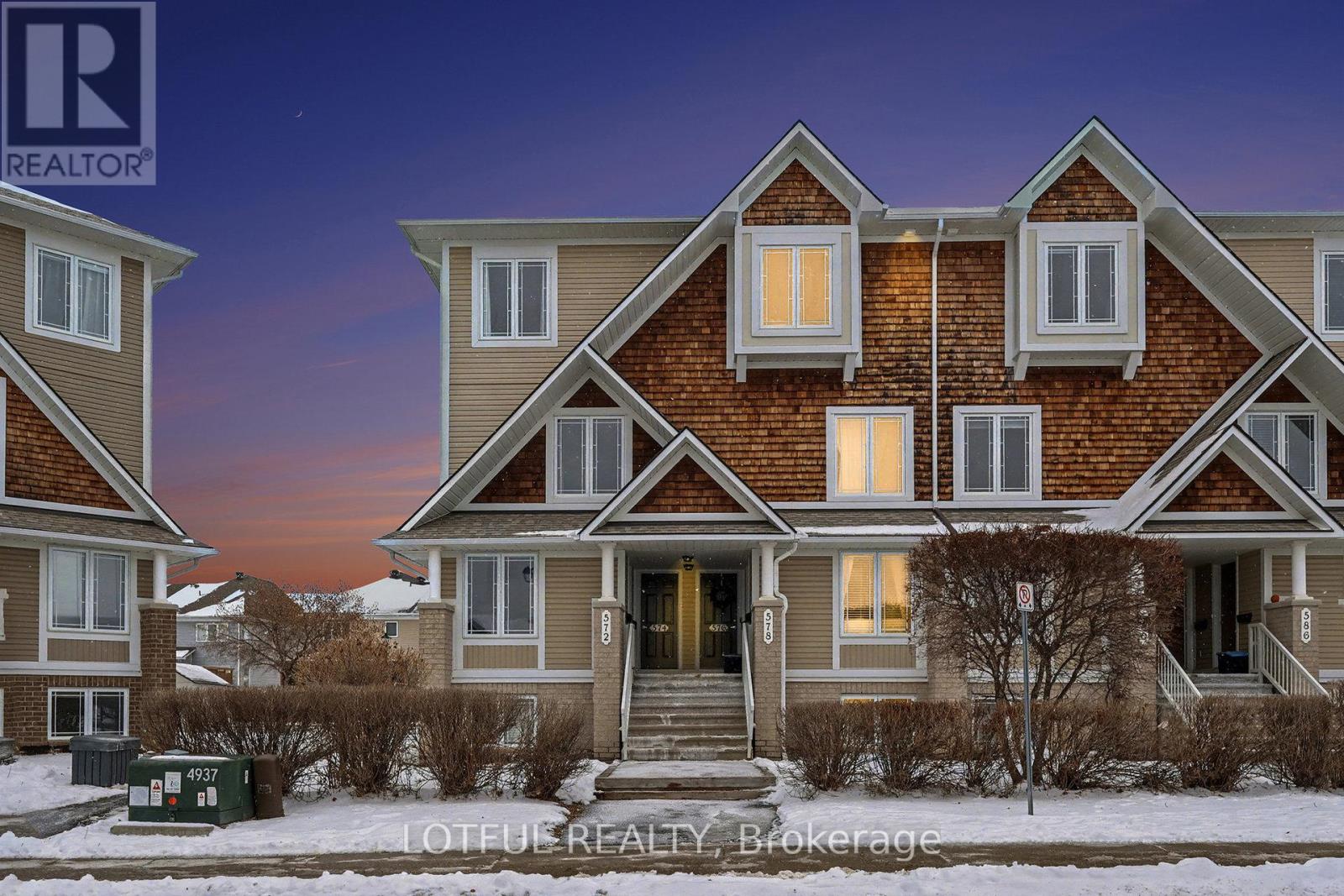 576 LAKERIDGE DRIVE - 1