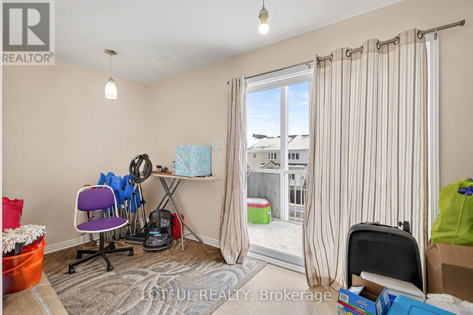 576 LAKERIDGE DRIVE - 11