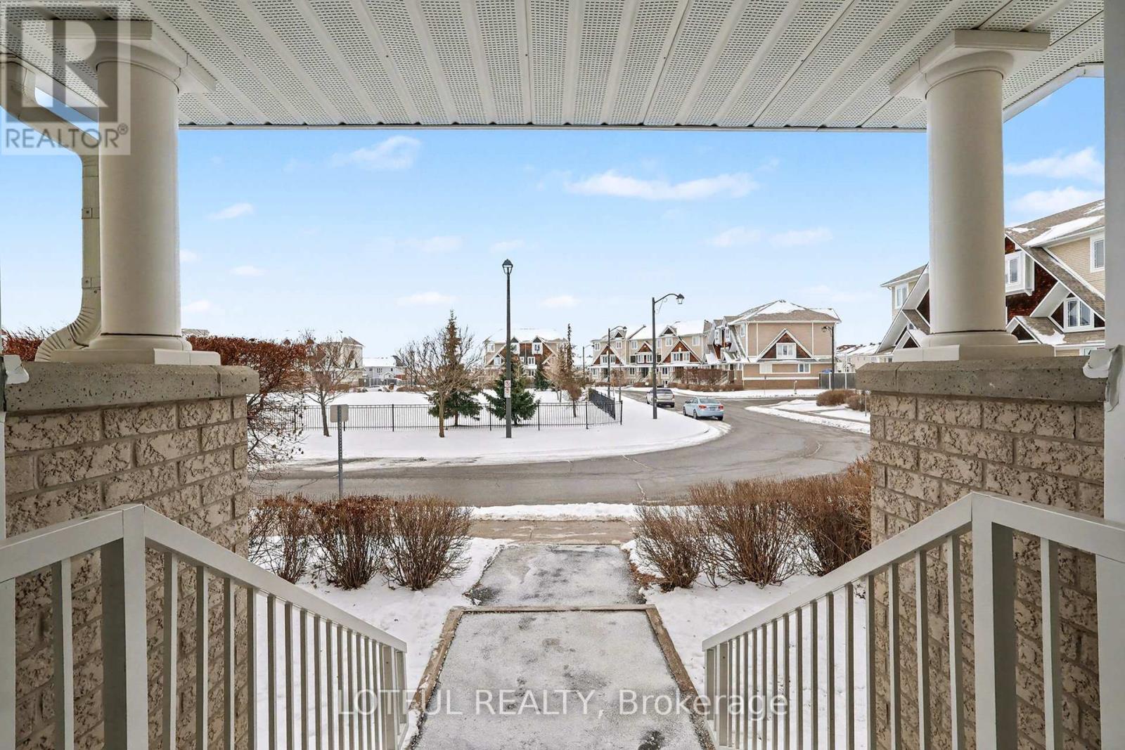 576 LAKERIDGE DRIVE - 4