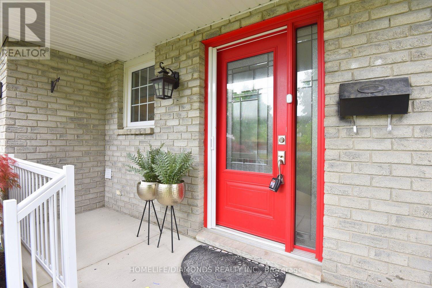 95 BIRCHPARK DRIVE N - 4