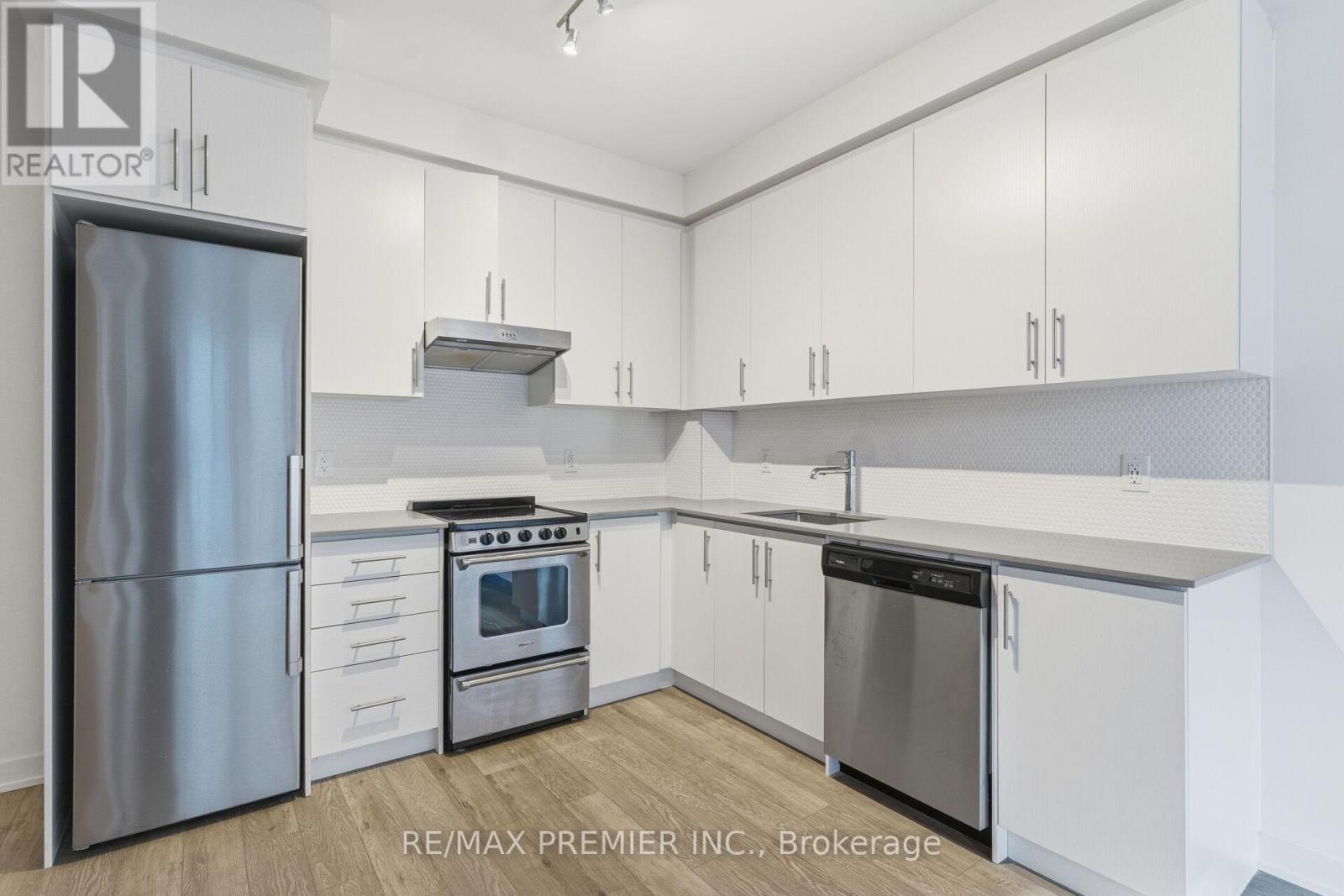 #914 212 KING WILLIAM STREET - 11