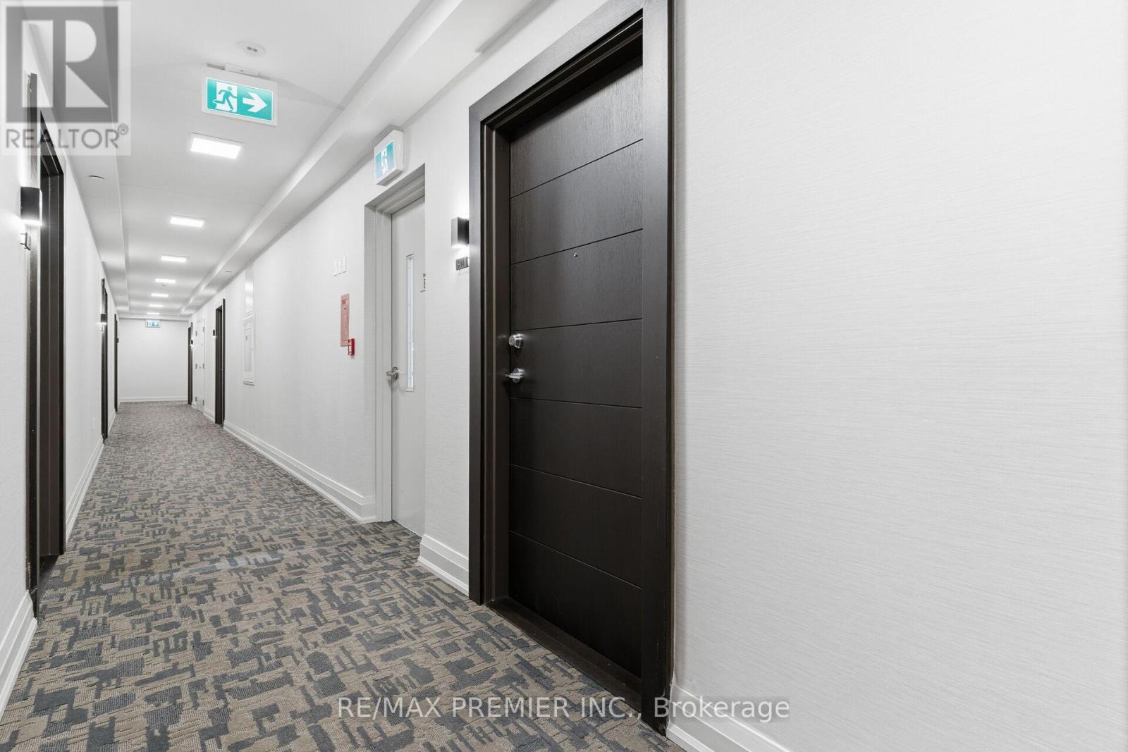 #914 212 KING WILLIAM STREET - 14