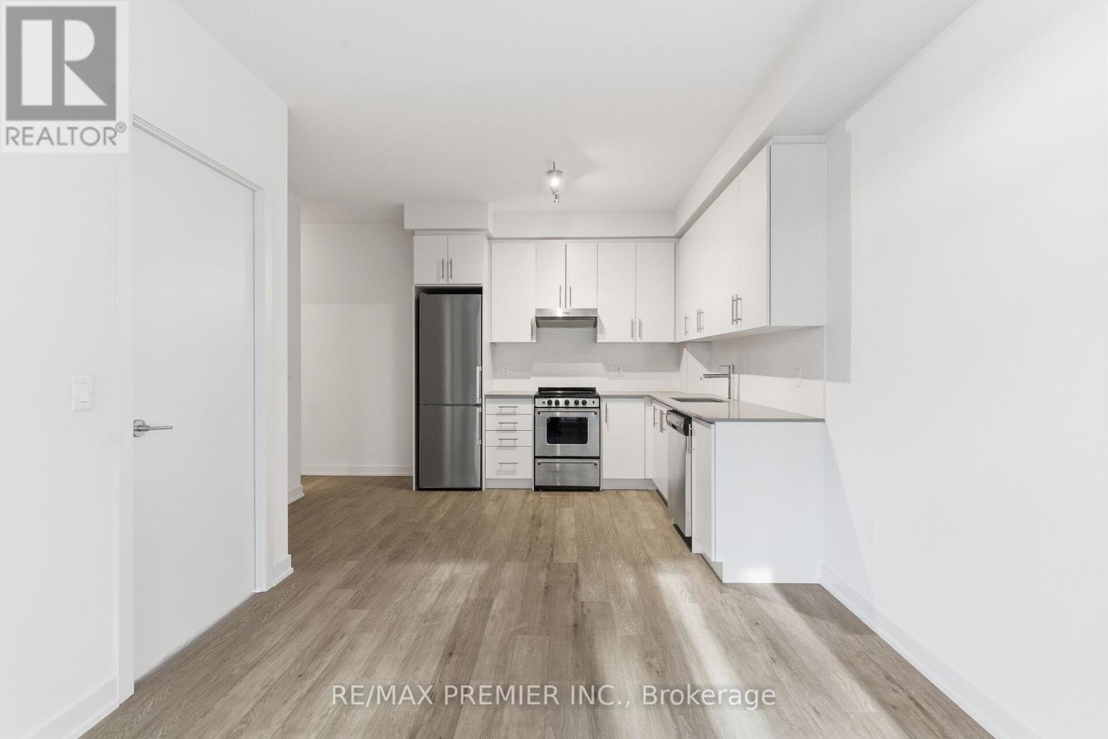 #914 212 KING WILLIAM STREET - 16