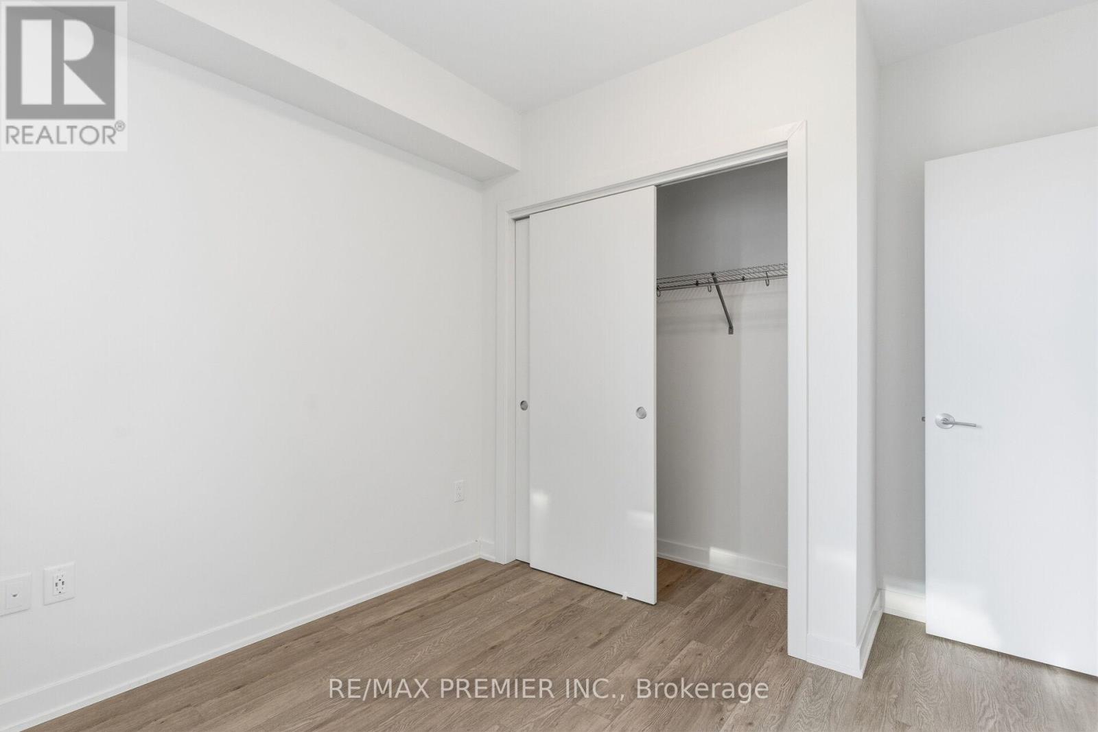 #914 212 KING WILLIAM STREET - 19