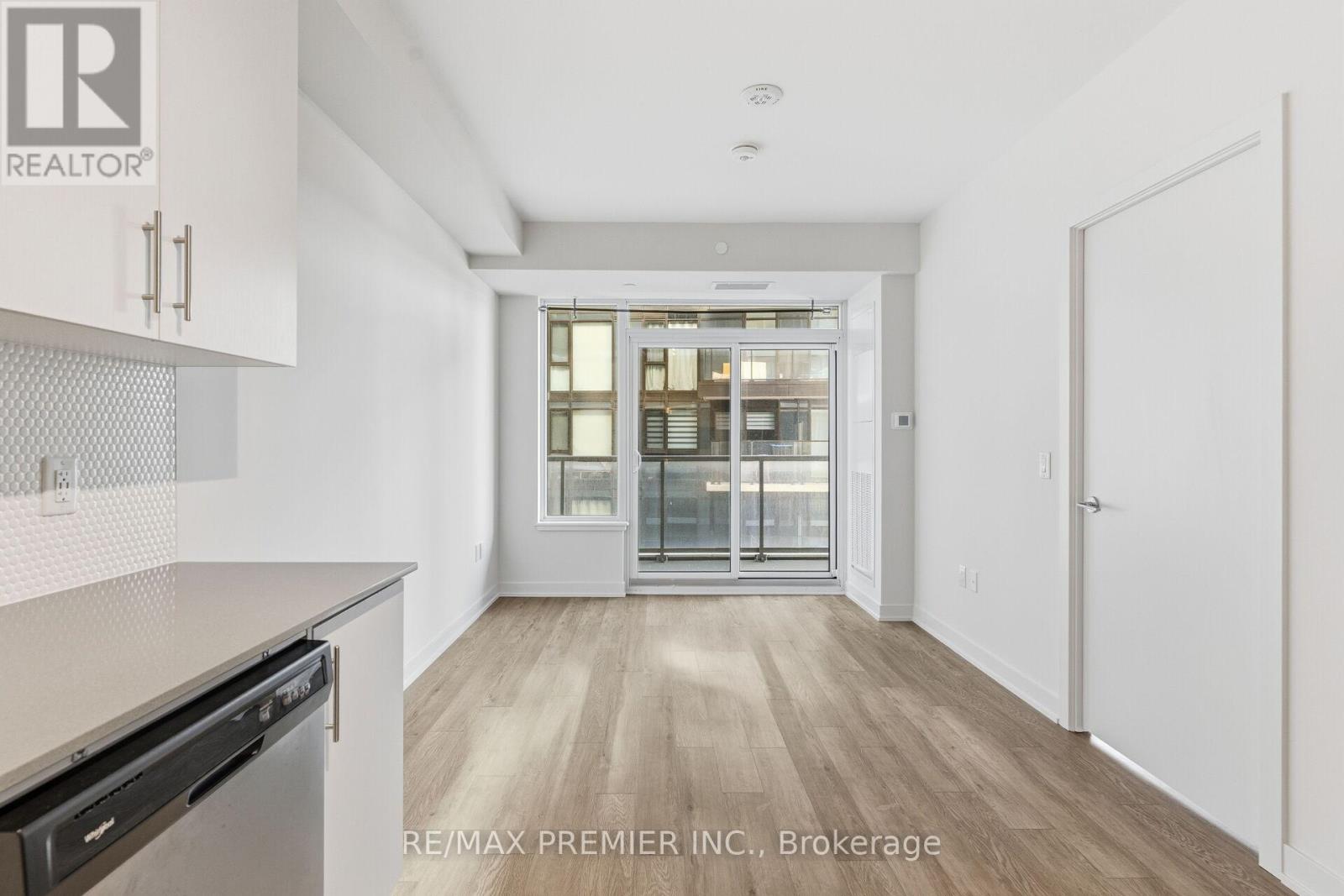 #914 212 KING WILLIAM STREET - 21