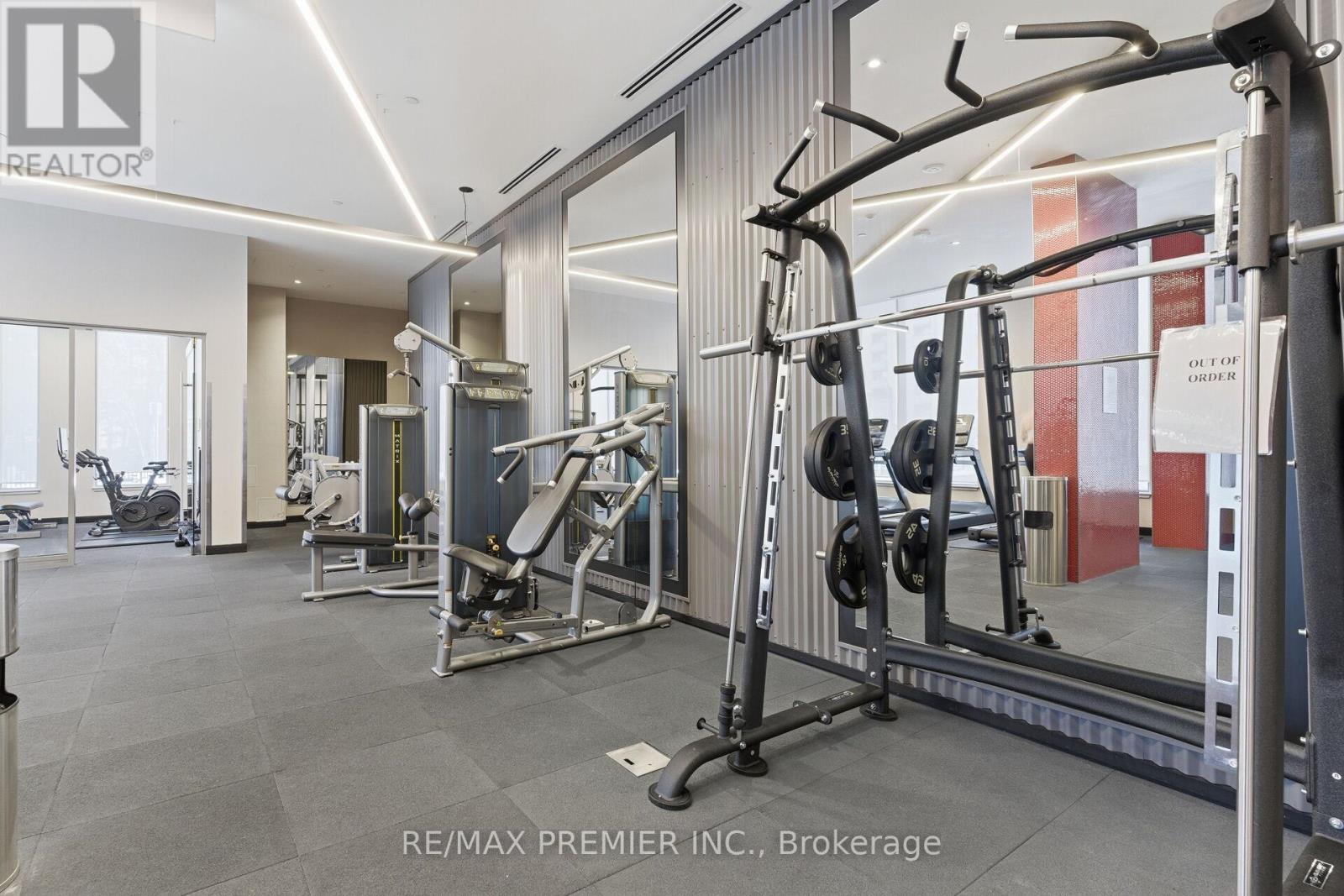 #914 212 KING WILLIAM STREET - 29