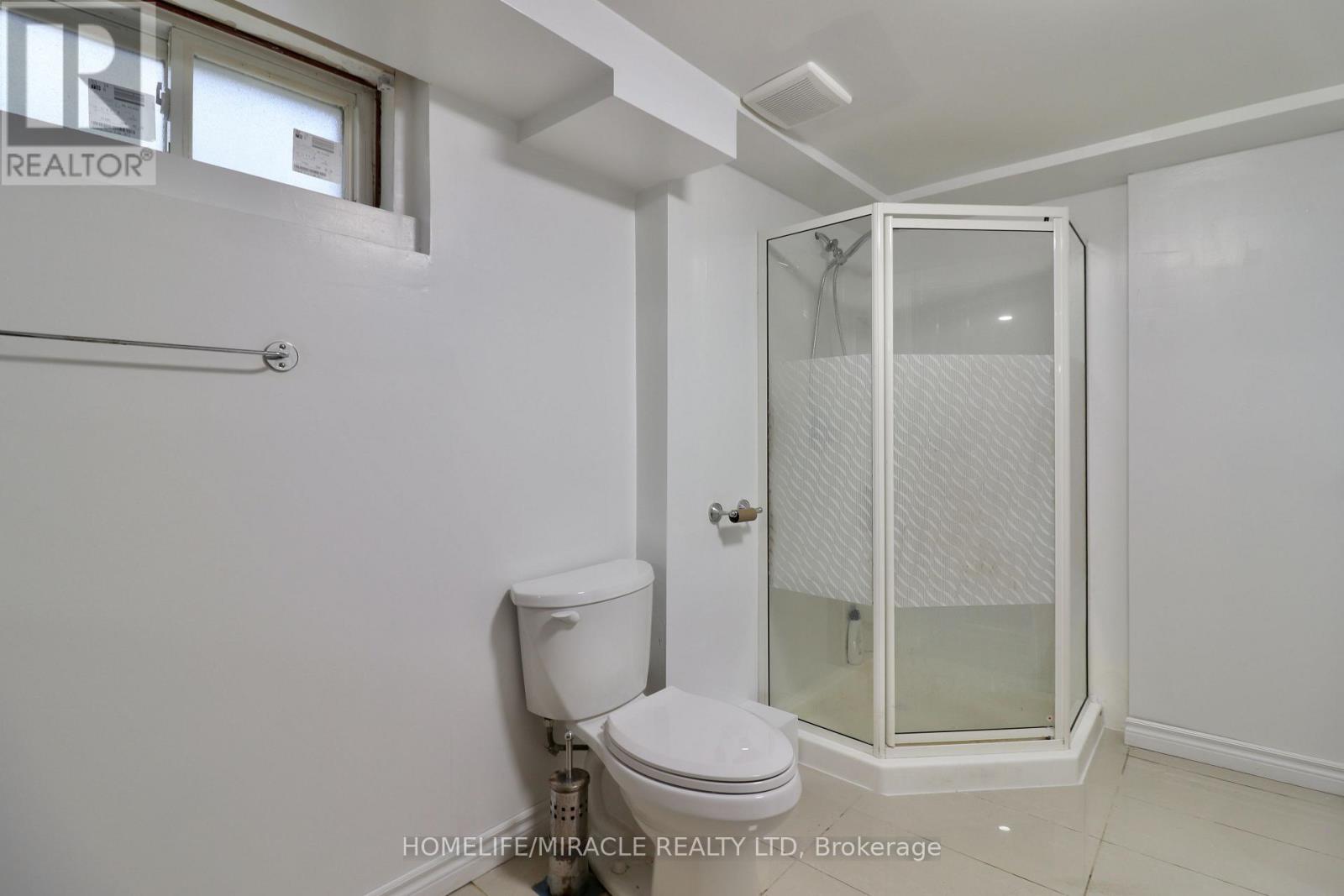 80 ROSEVIEW AVENUE - 32