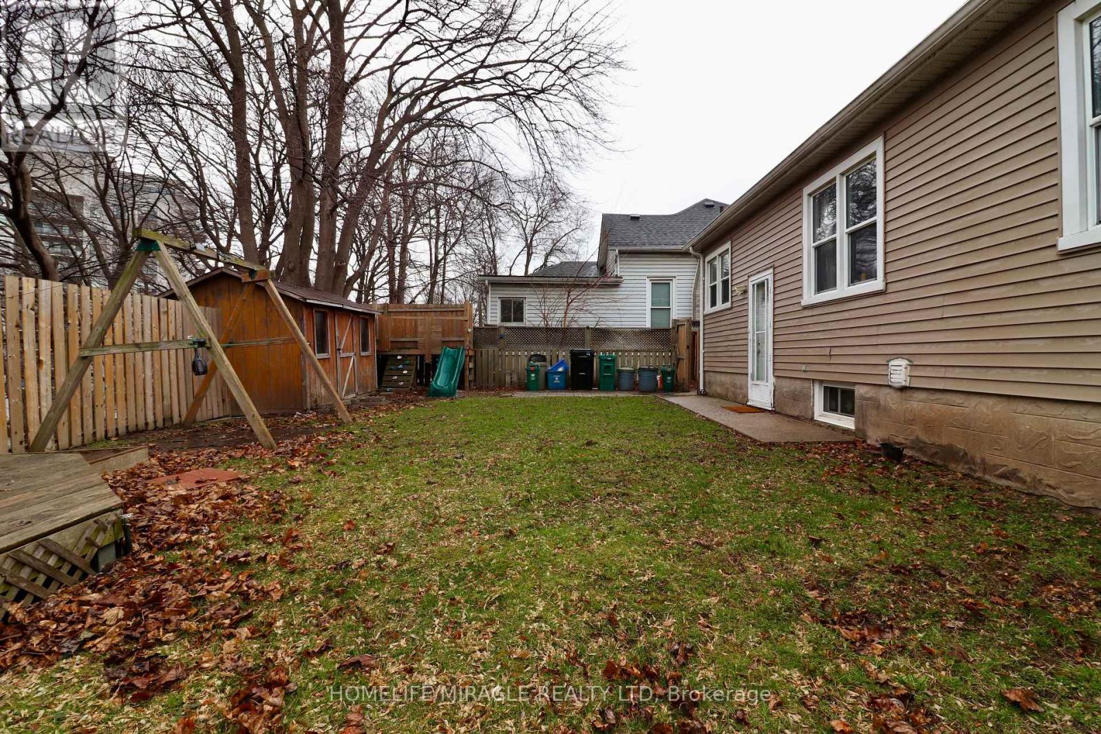 80 ROSEVIEW AVENUE - 39