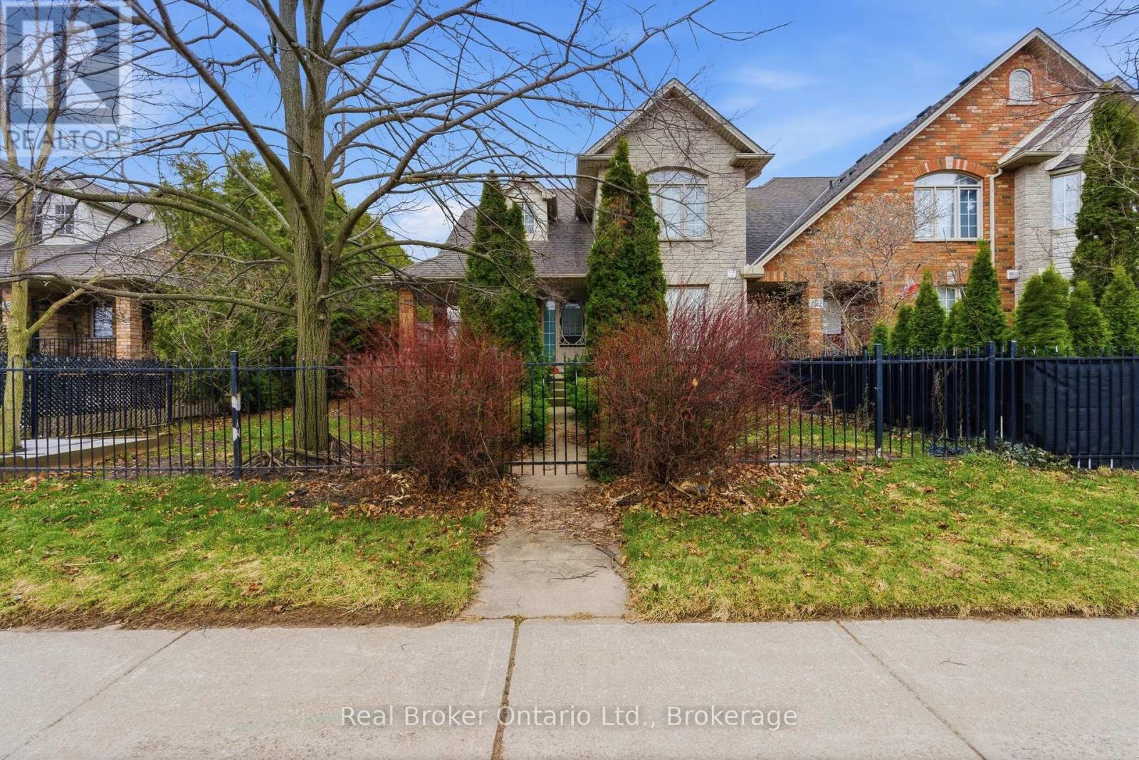 189 LIVINGSTON AVENUE