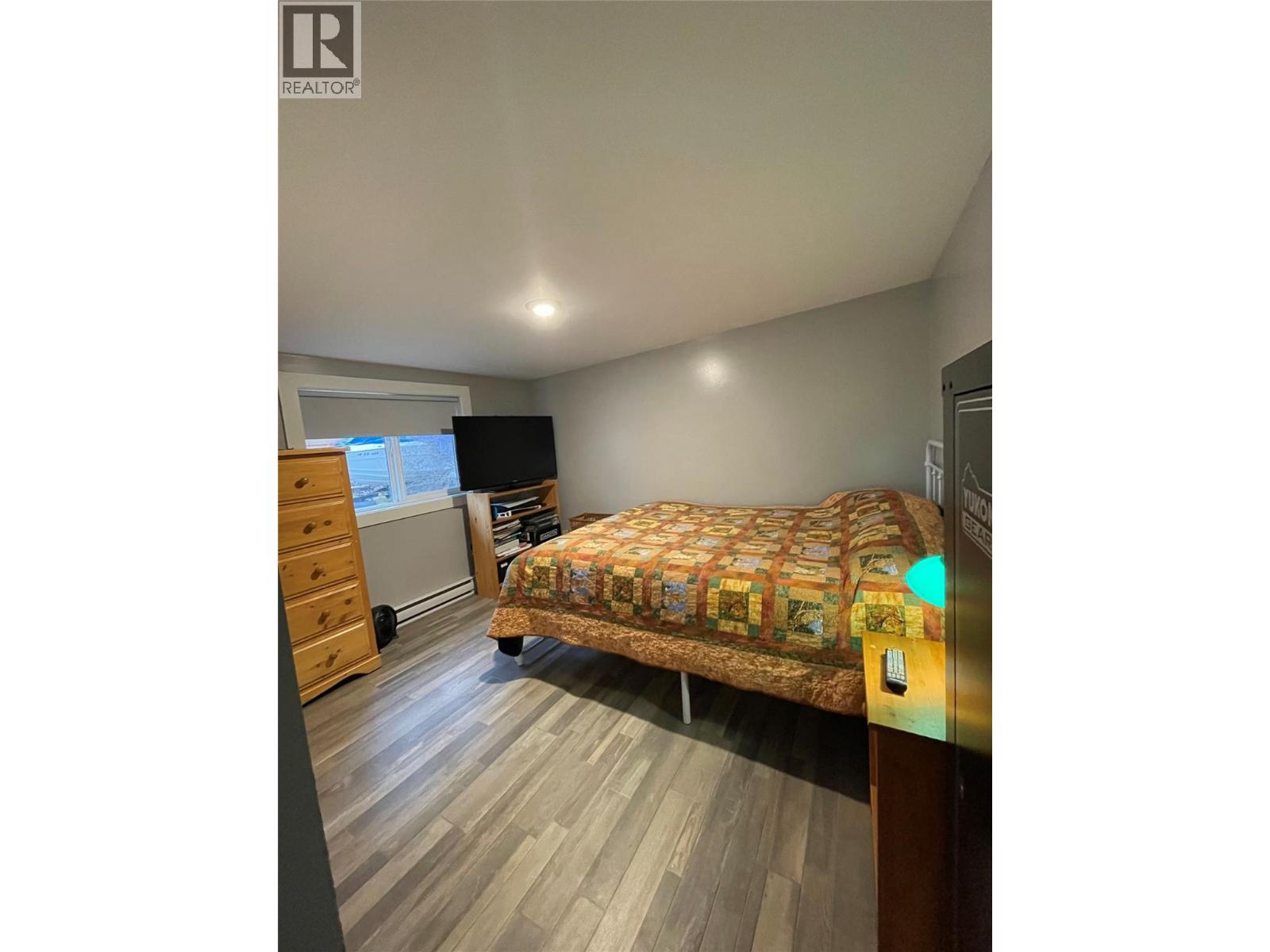 #26 3969 BROADWATER ROAD - 7