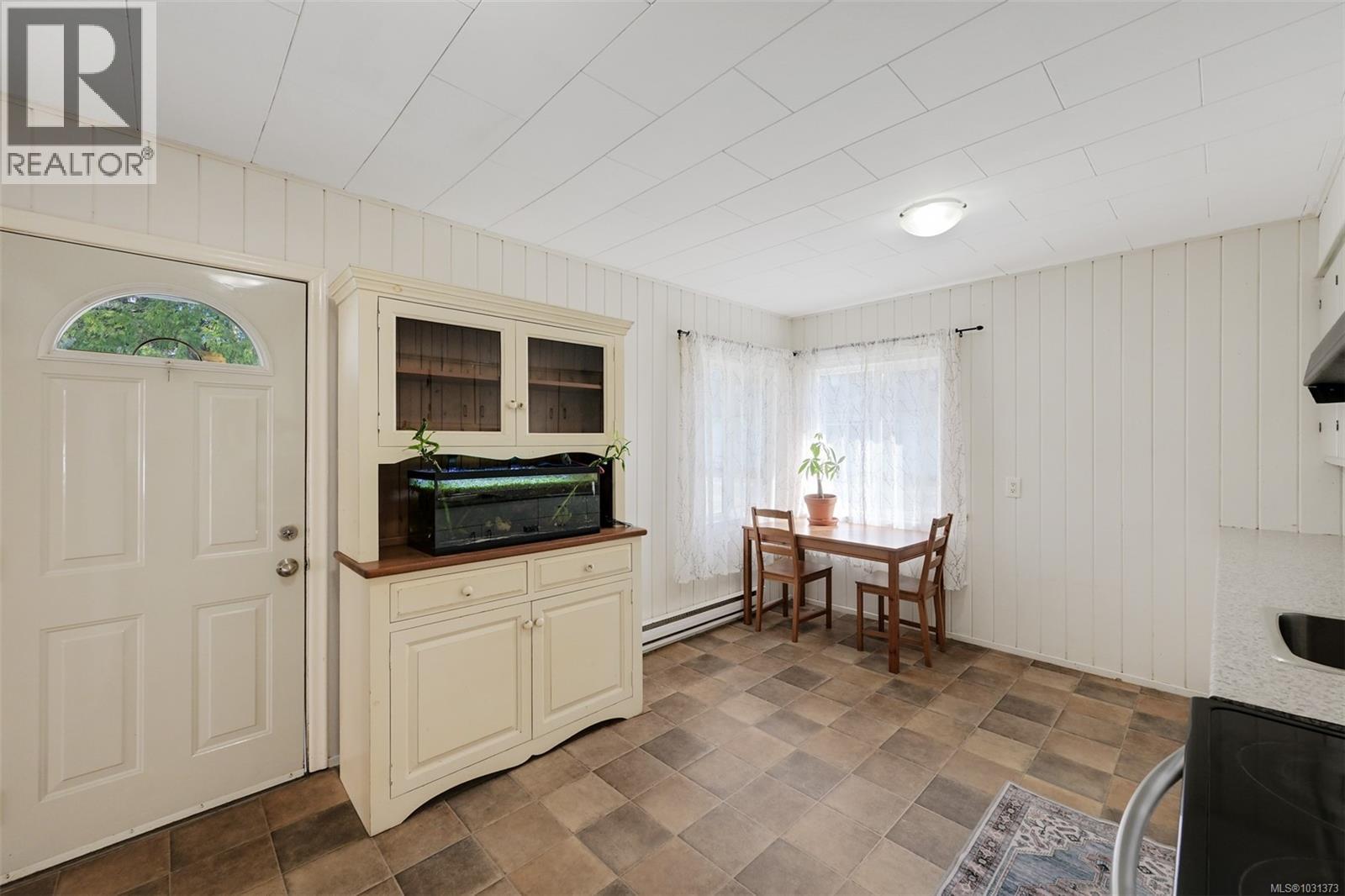 957 GOVERNMENT ST - 16