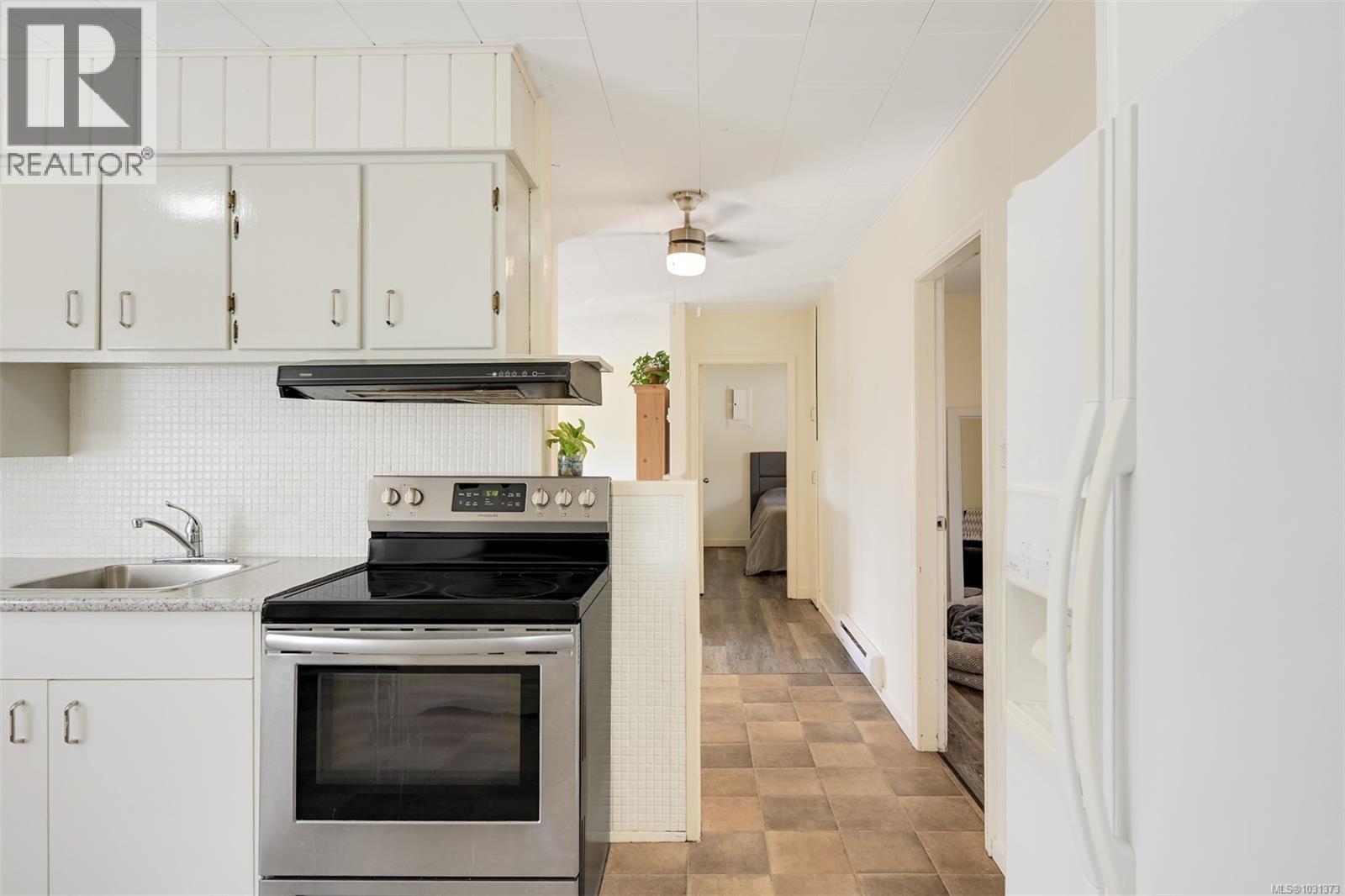 957 GOVERNMENT ST - 20