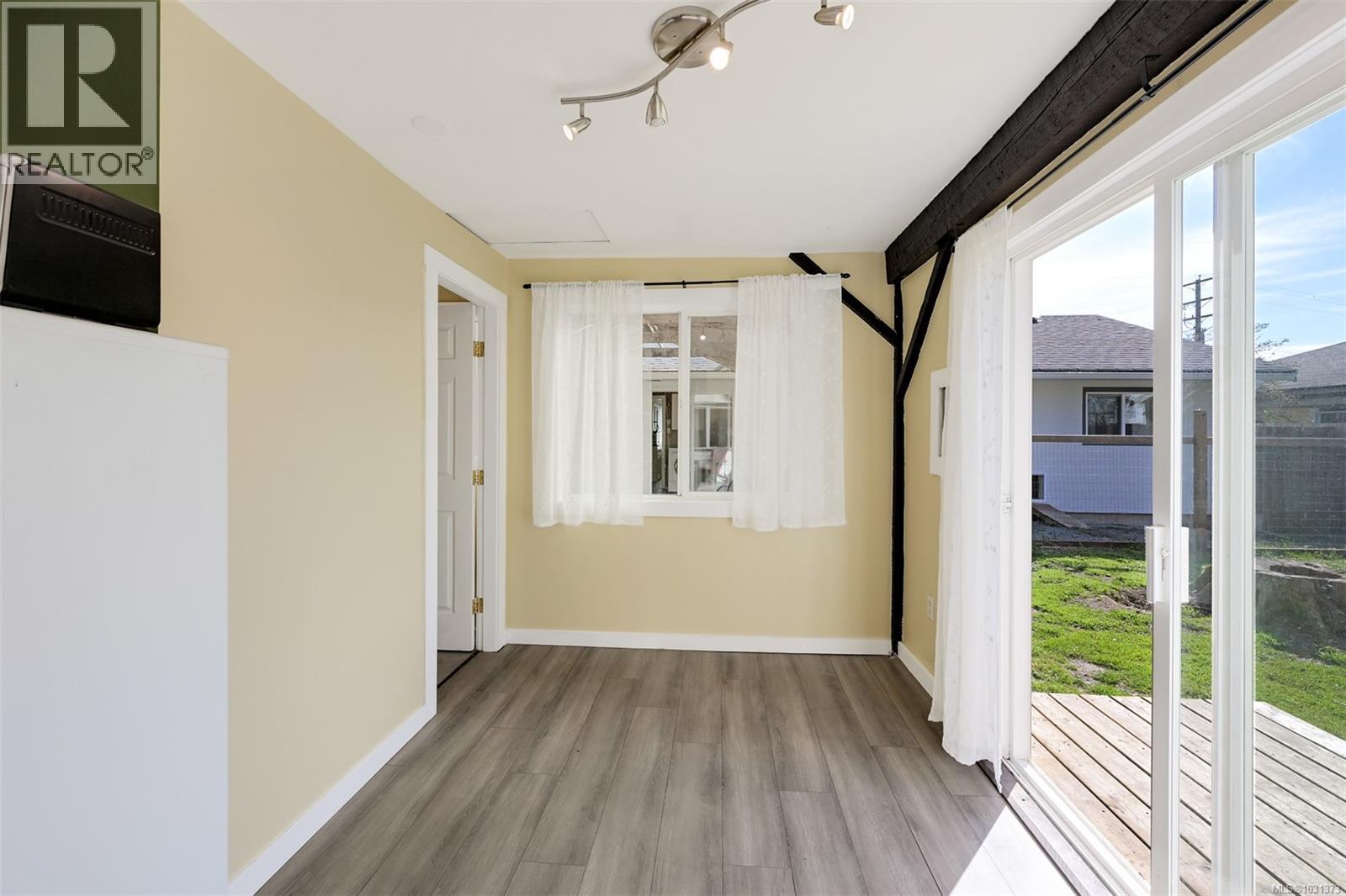 957 GOVERNMENT ST - 34