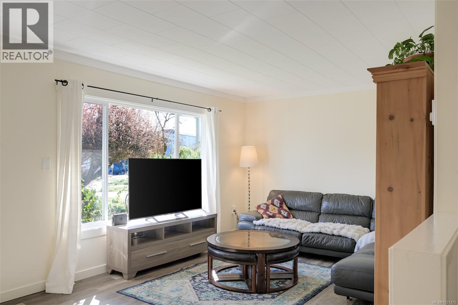 957 GOVERNMENT ST - 7