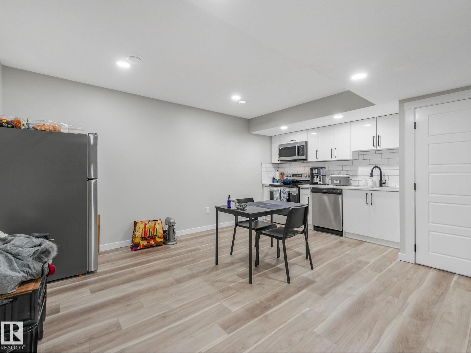 2636 192 ST NW - 33