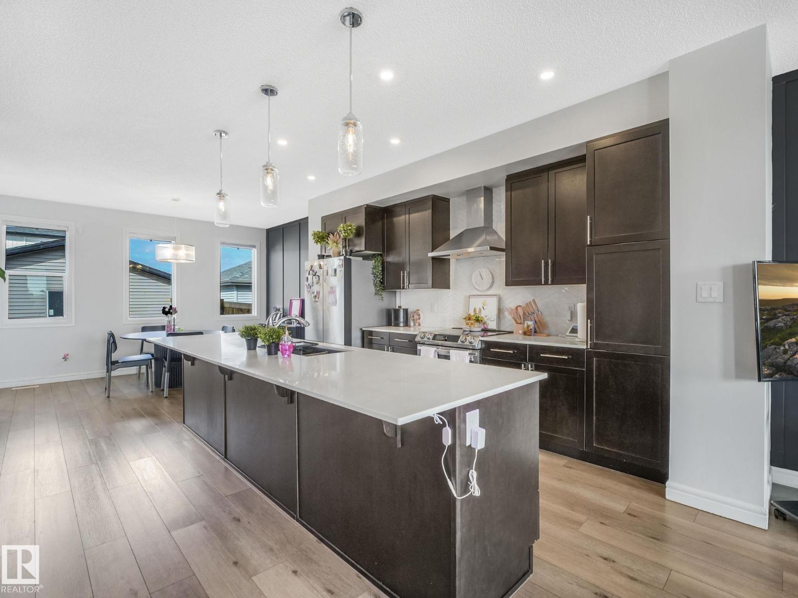 2636 192 ST NW - 8