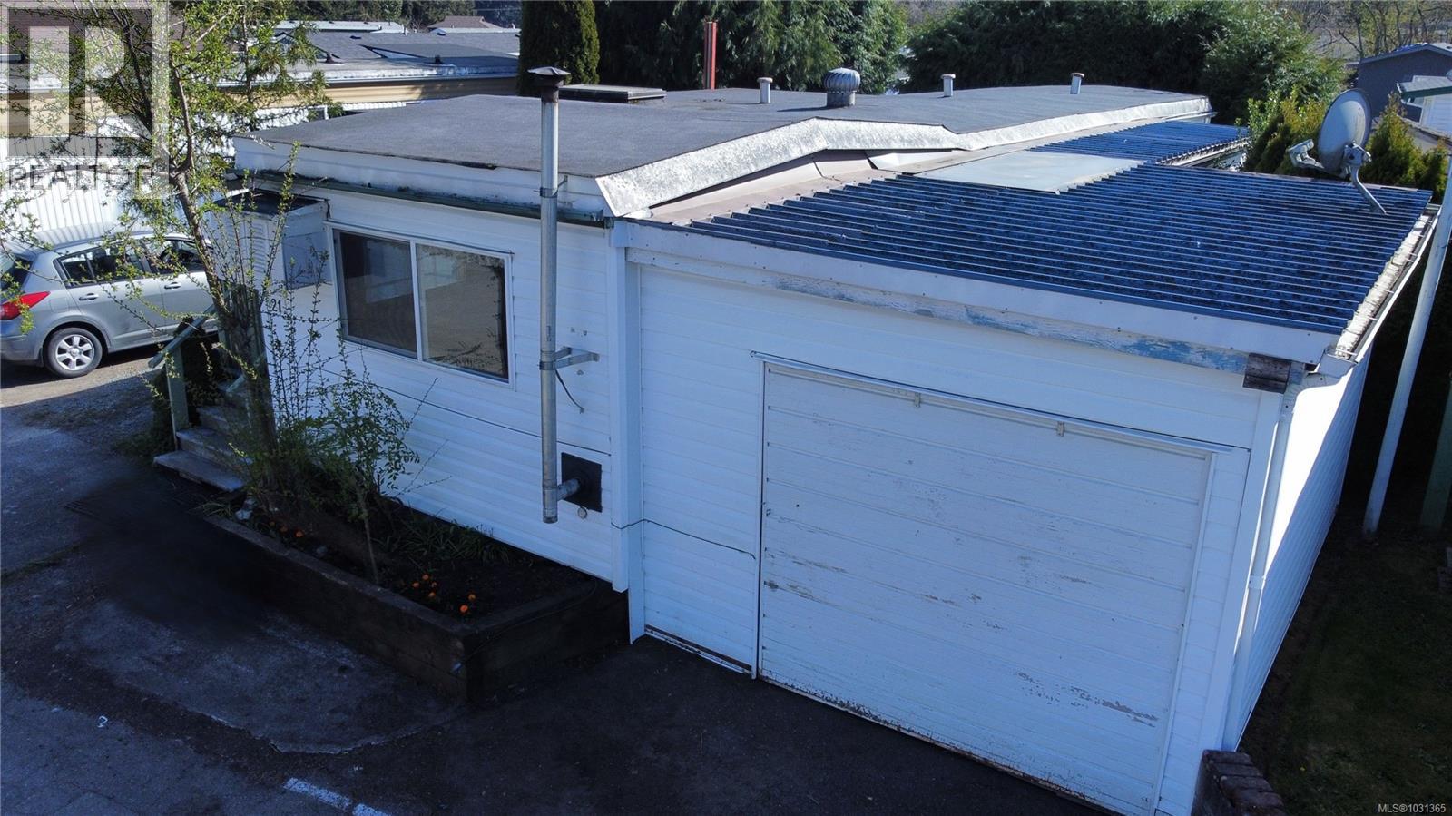 #21 2911 SOOKE LAKE RD - Image 2