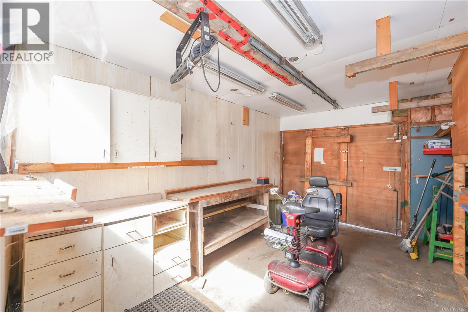 #21 2911 SOOKE LAKE RD - 22