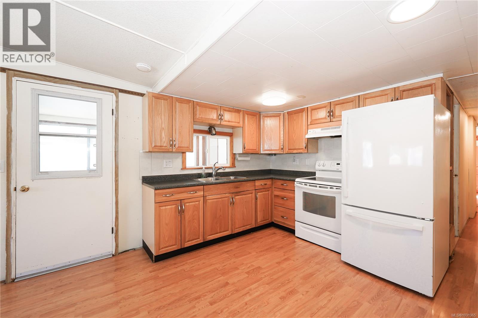 #21 2911 SOOKE LAKE RD - 6