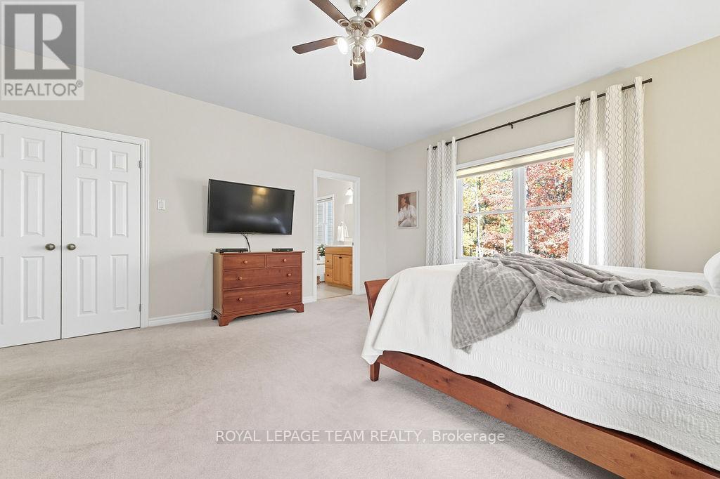 698 BARRYVALE ROAD - 25