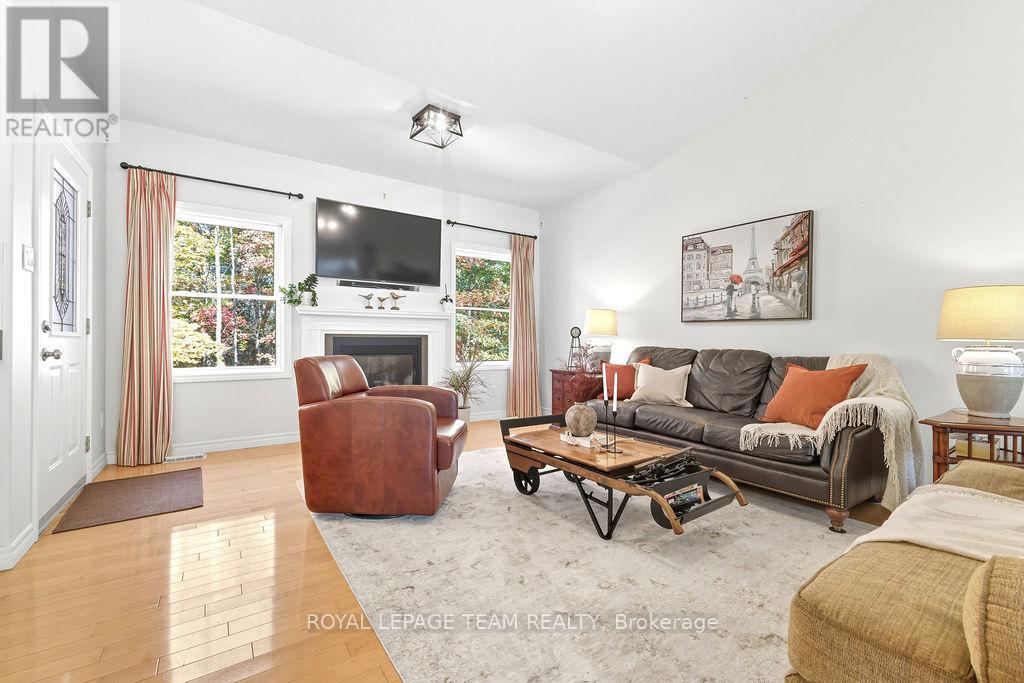 698 BARRYVALE ROAD - 20