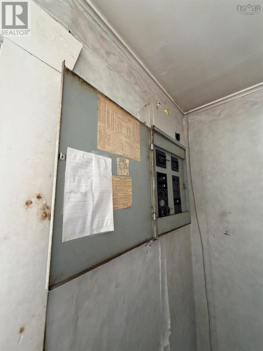 Property 13 of 15 of 119 South Street