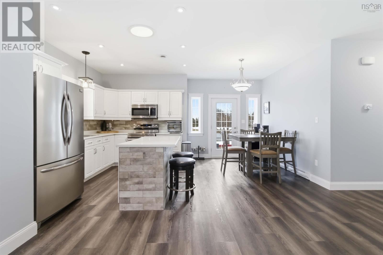 Property 10 of 50 of 172 Stargazer Drive