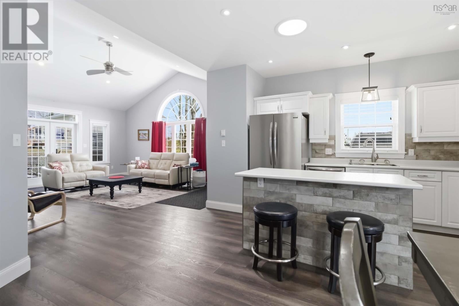 Property 23 of 50 of 172 Stargazer Drive