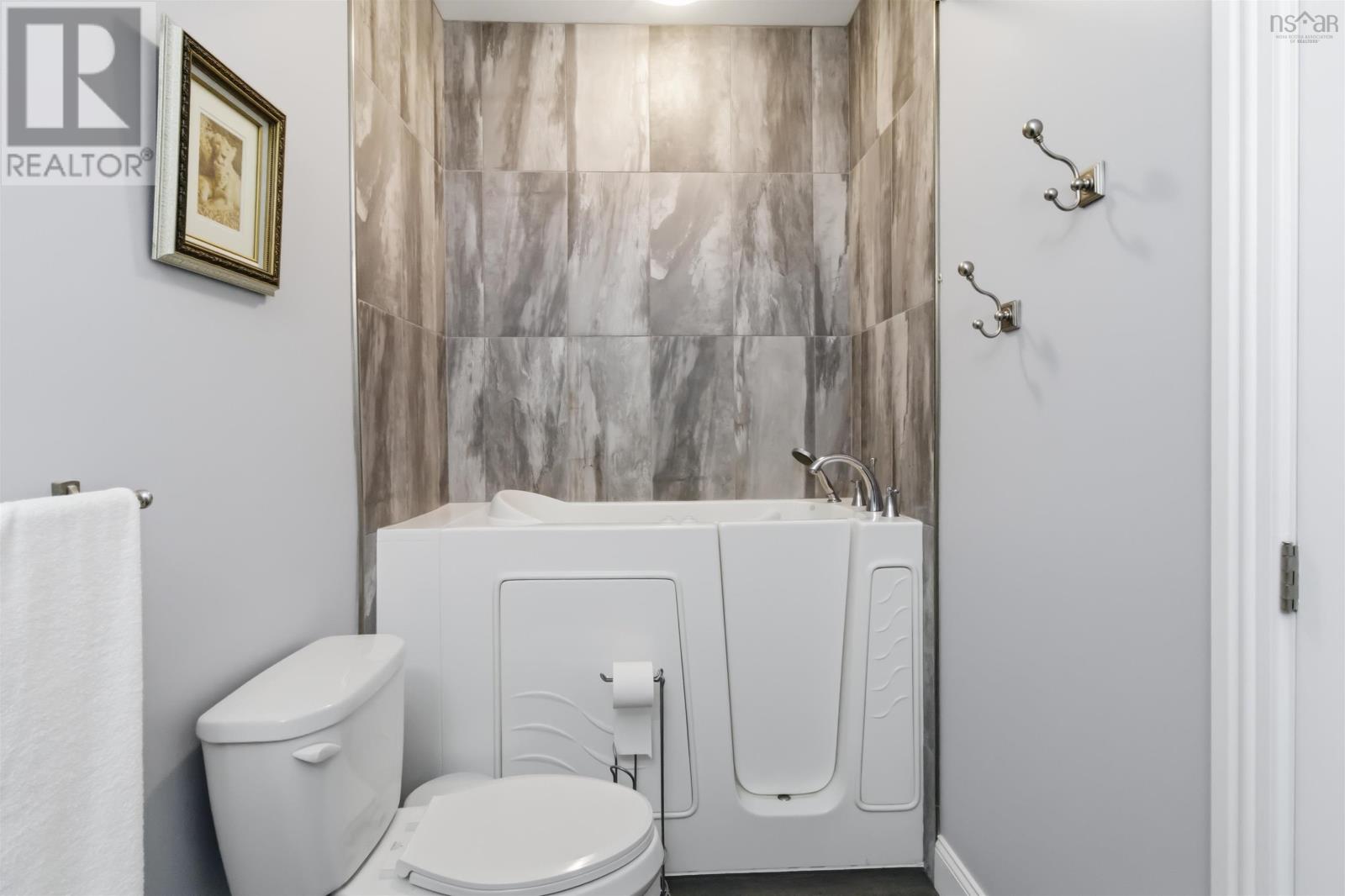 Property 33 of 50 of 172 Stargazer Drive