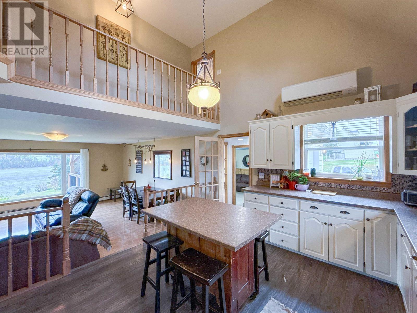 1396 Rattenbury Road - 20