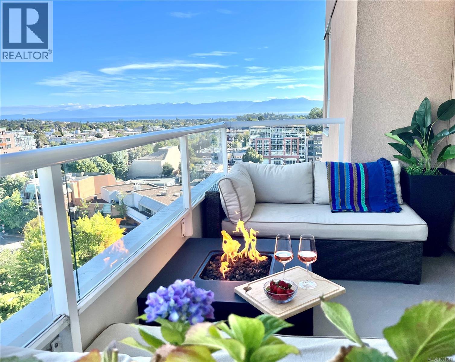 1203 930 Yates Street, Victoria