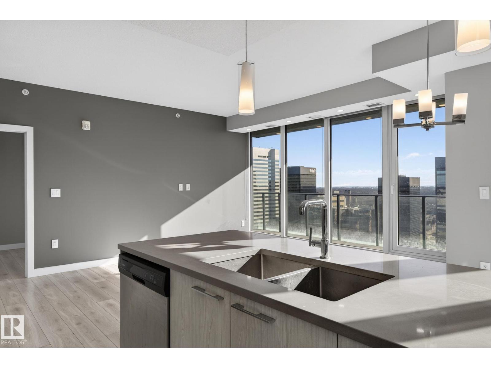 #3104 10180 103 ST NW - 10