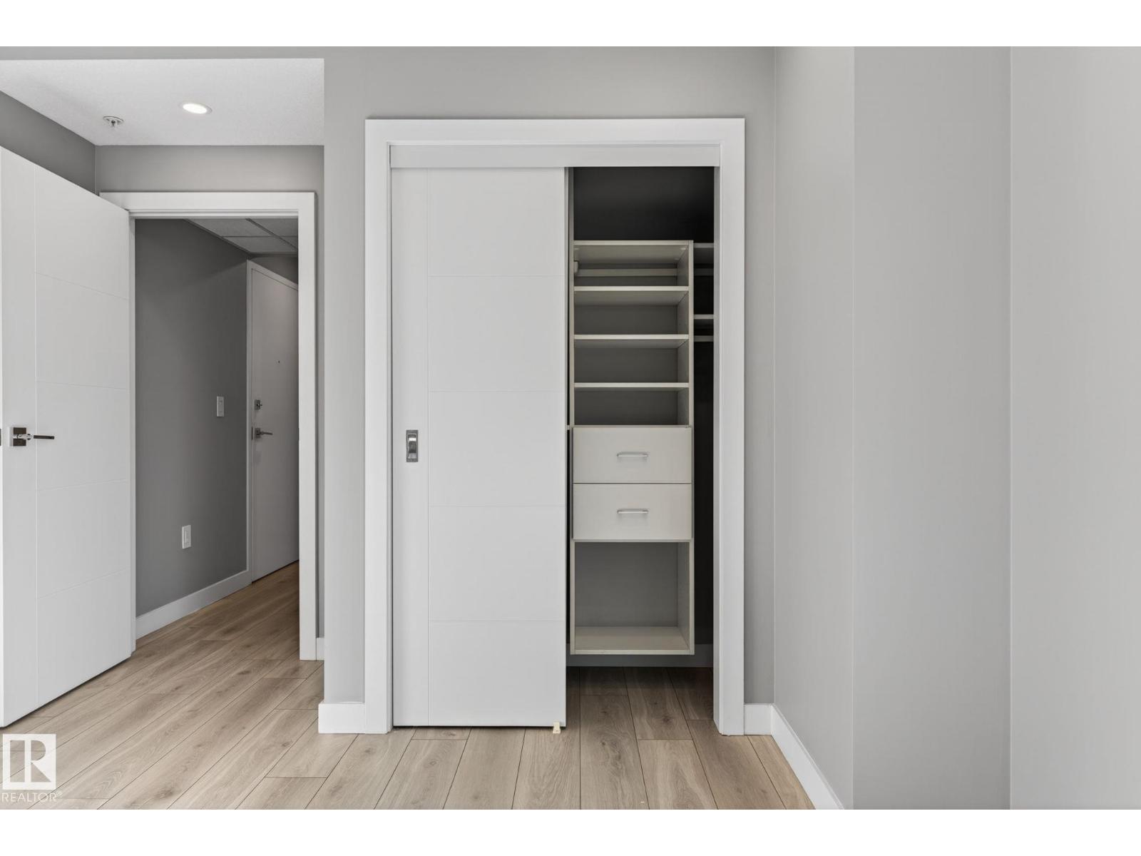 #3104 10180 103 ST NW - 19