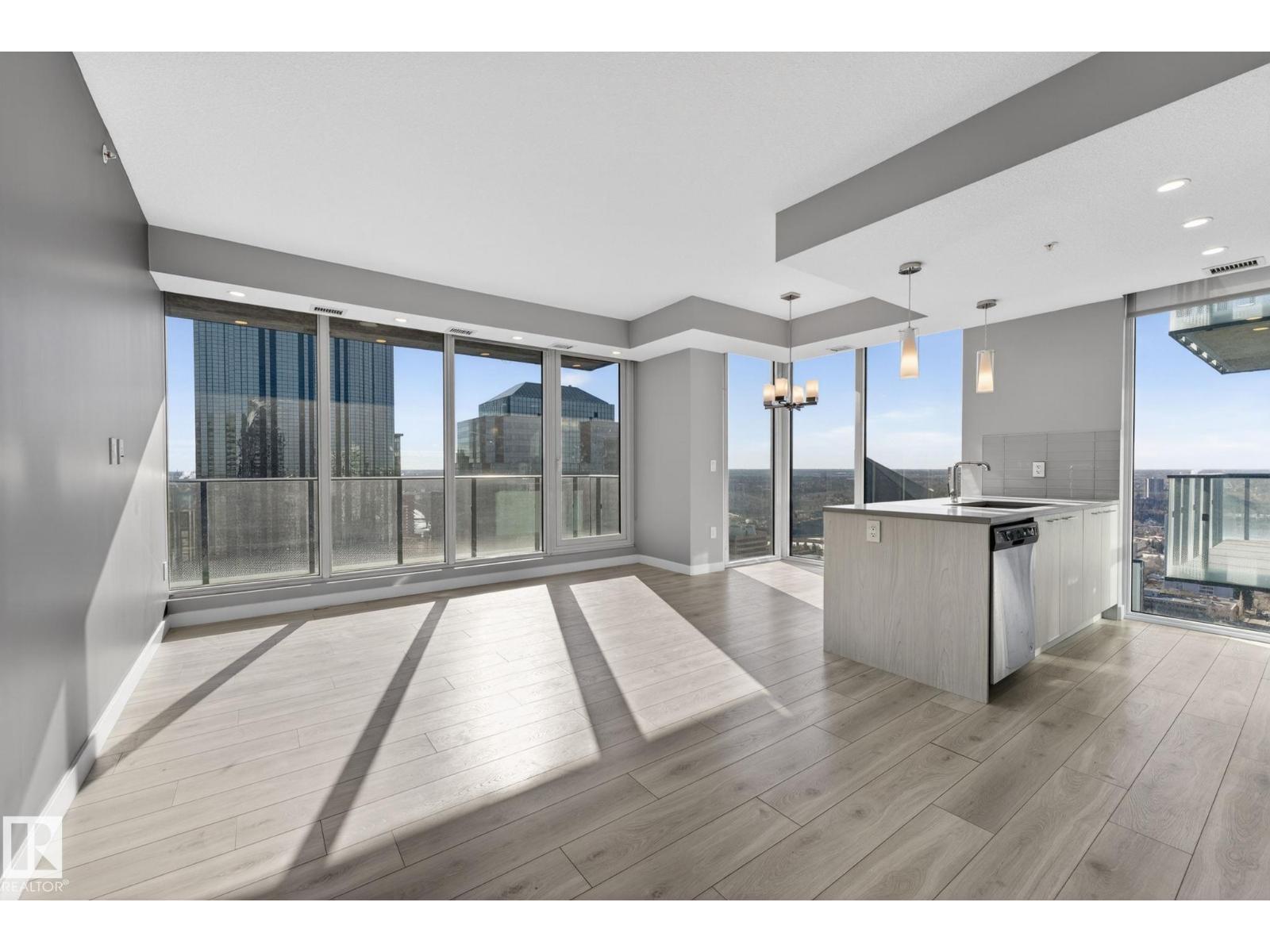 #3104 10180 103 ST NW - 3