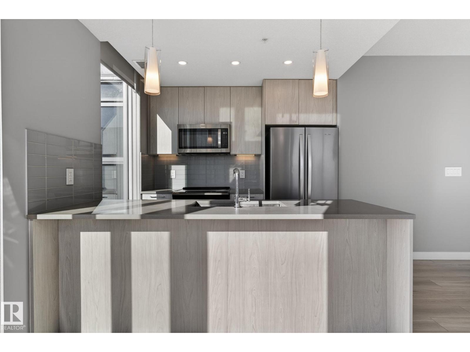 #3104 10180 103 ST NW - 5