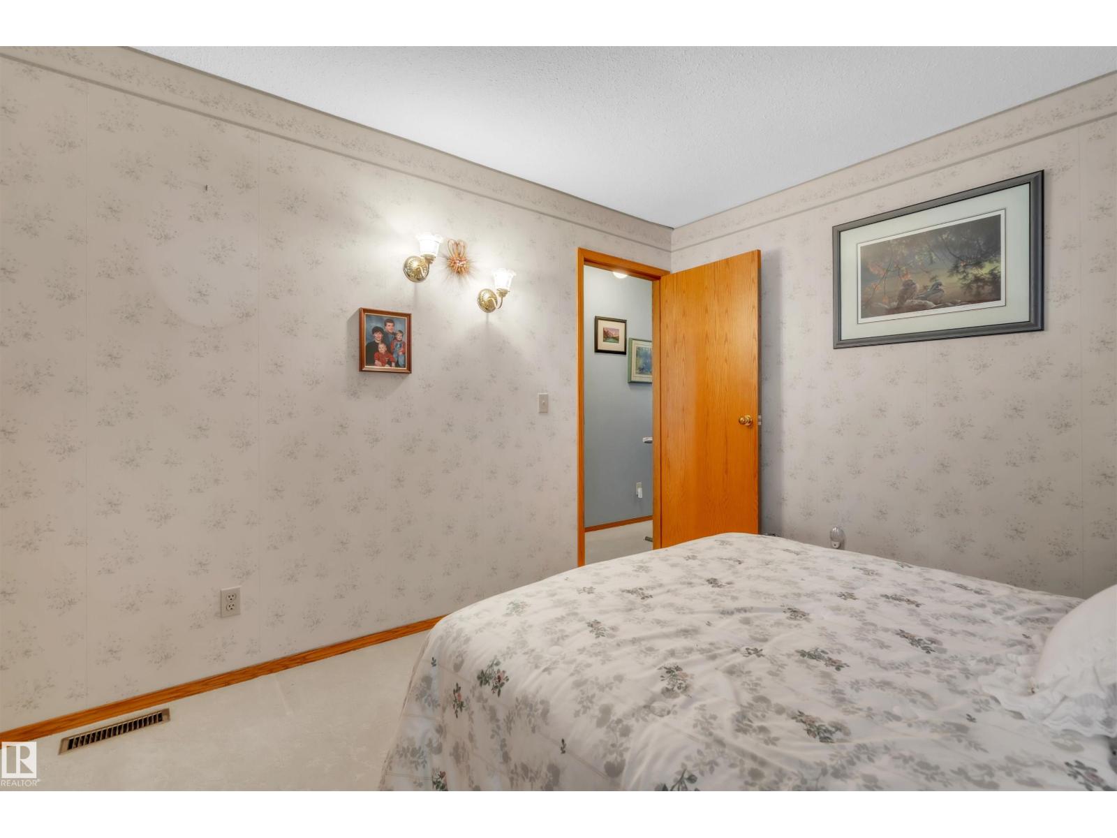 #36 45320 Twp Rd 593A - 29
