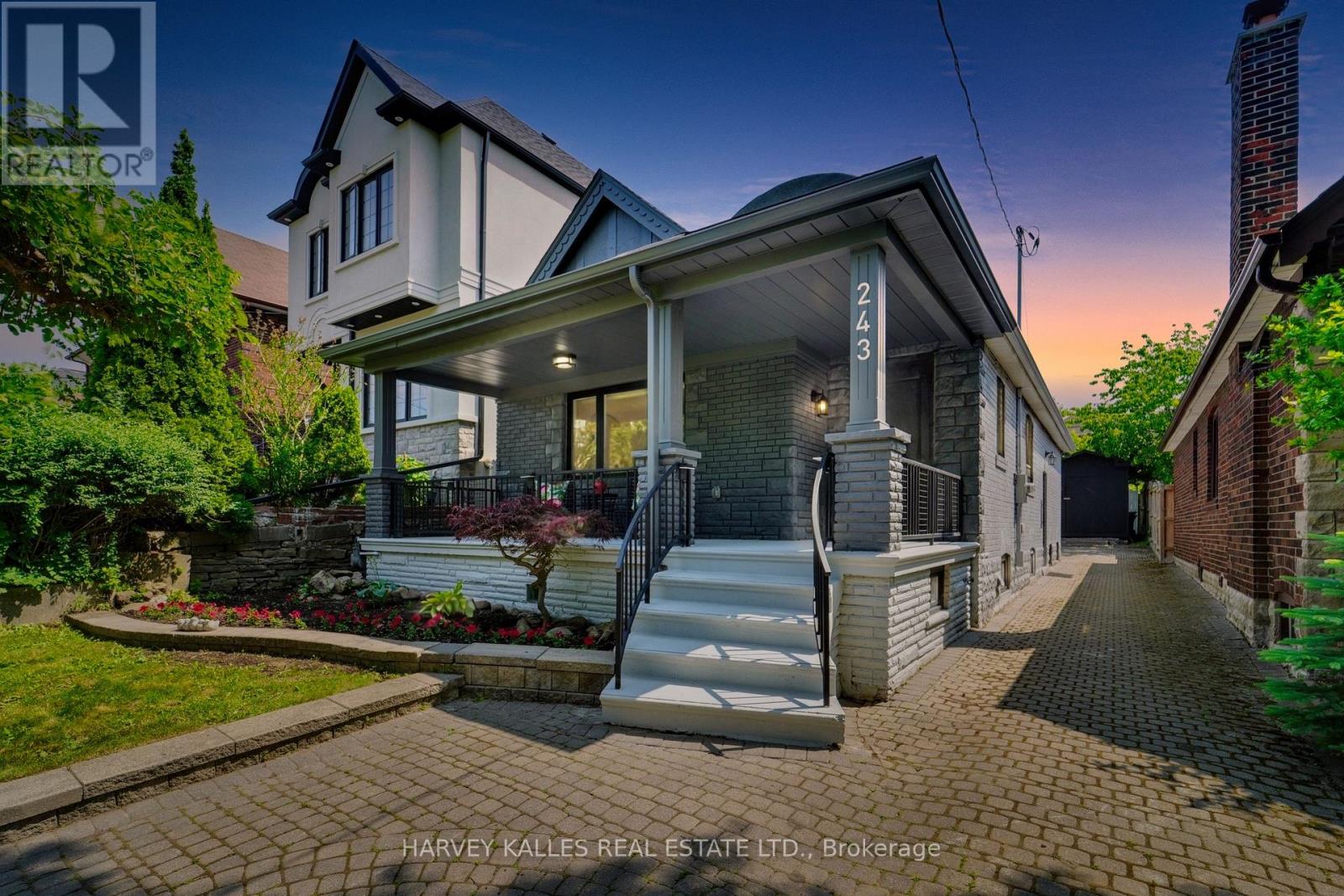 243 NORTHCLIFFE BOULEVARD