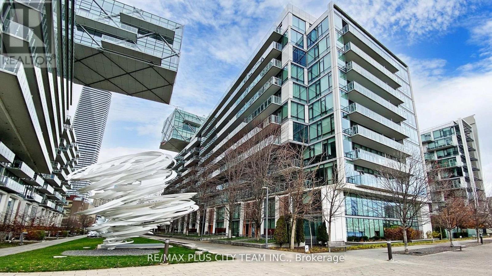 #1305 39 QUEENS QUAY E - 1