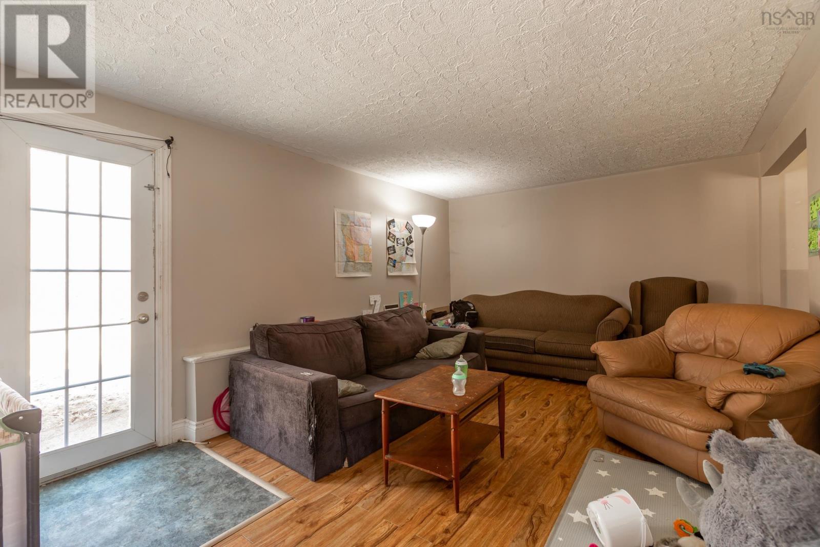 Property 11 of 30 of 423 - 425 Canaan Avenue