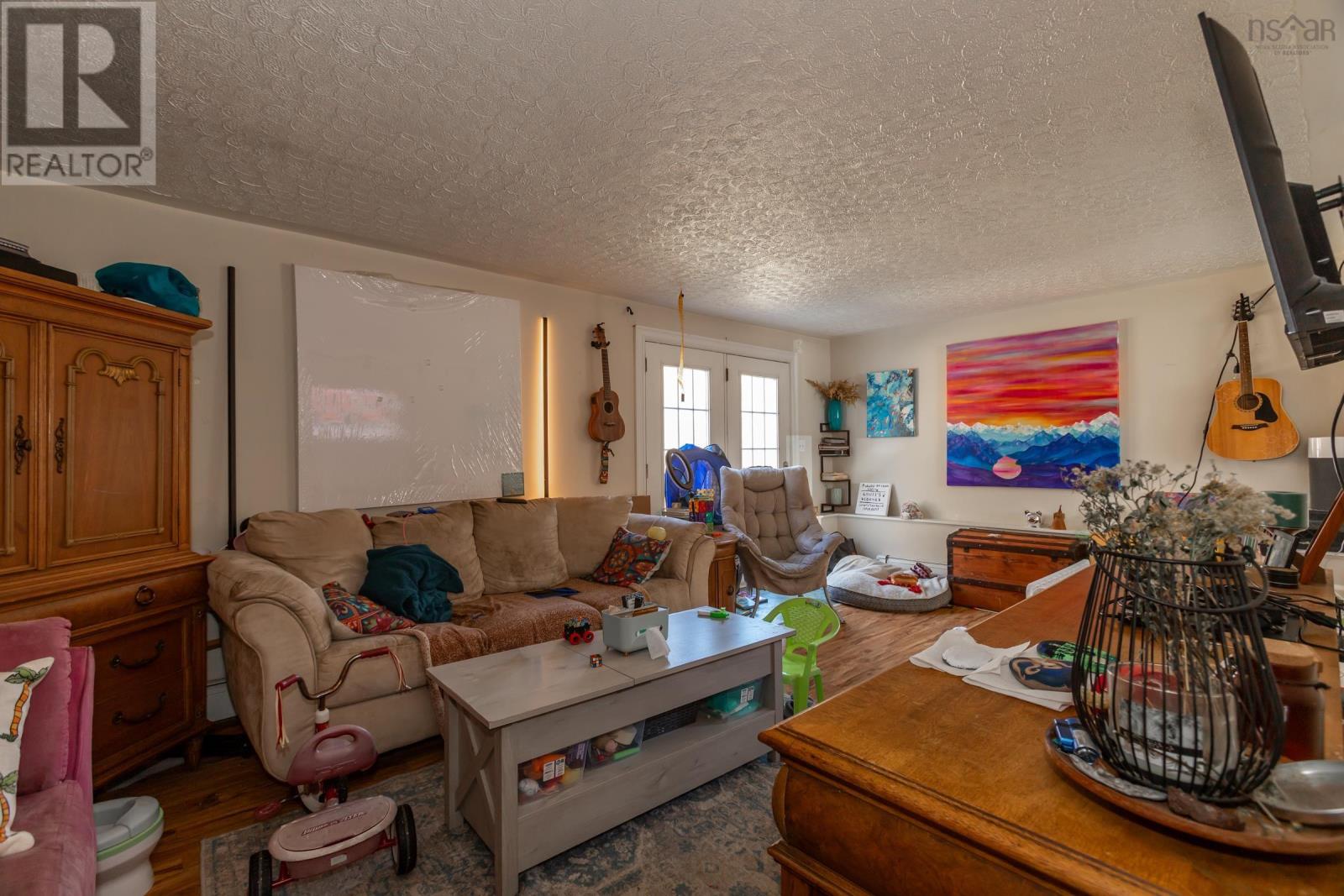 Property 17 of 30 of 423 - 425 Canaan Avenue