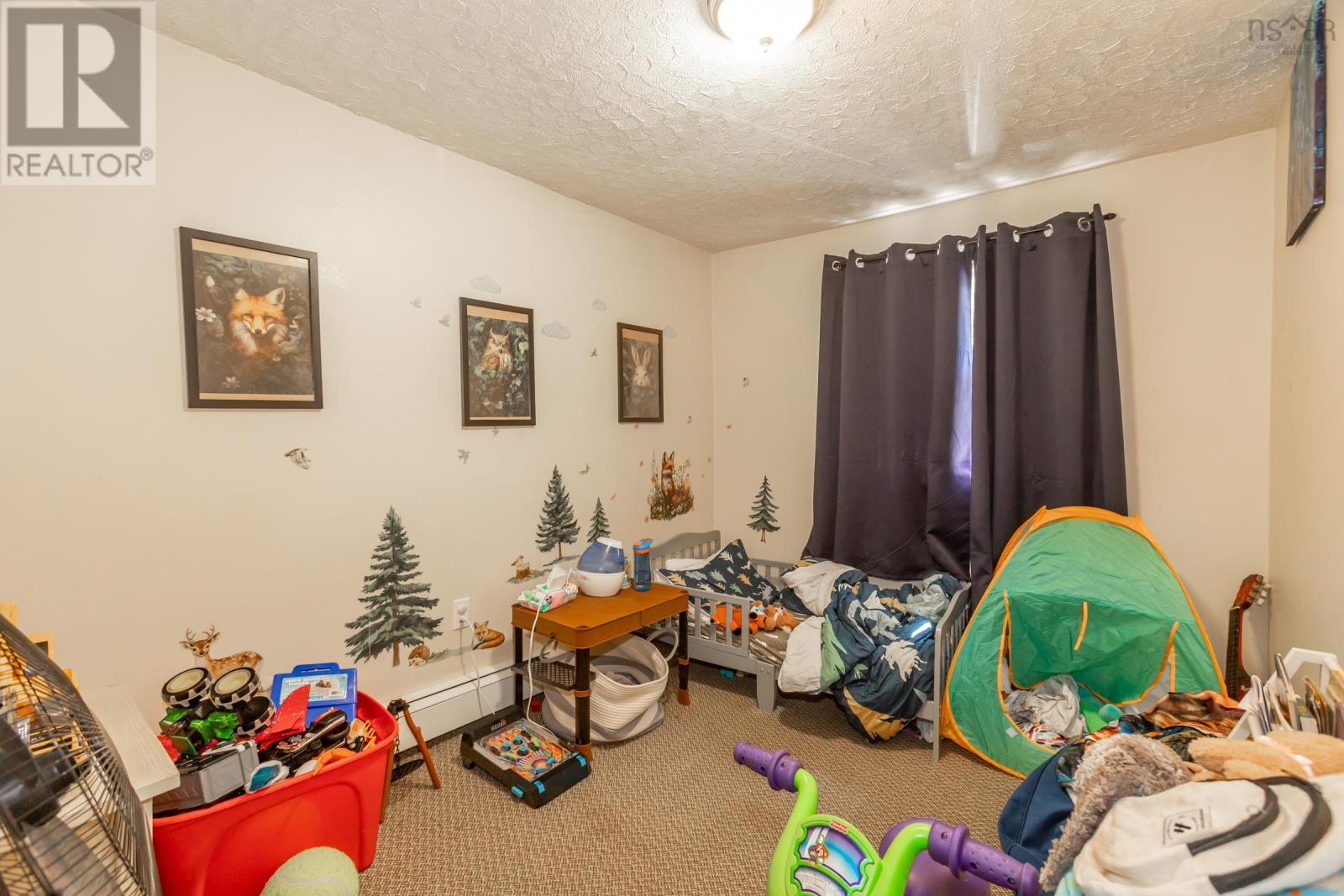 Property 26 of 30 of 423 - 425 Canaan Avenue