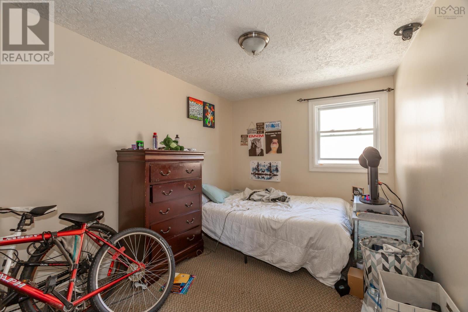 Property 23 of 30 of 423 - 425 Canaan Avenue