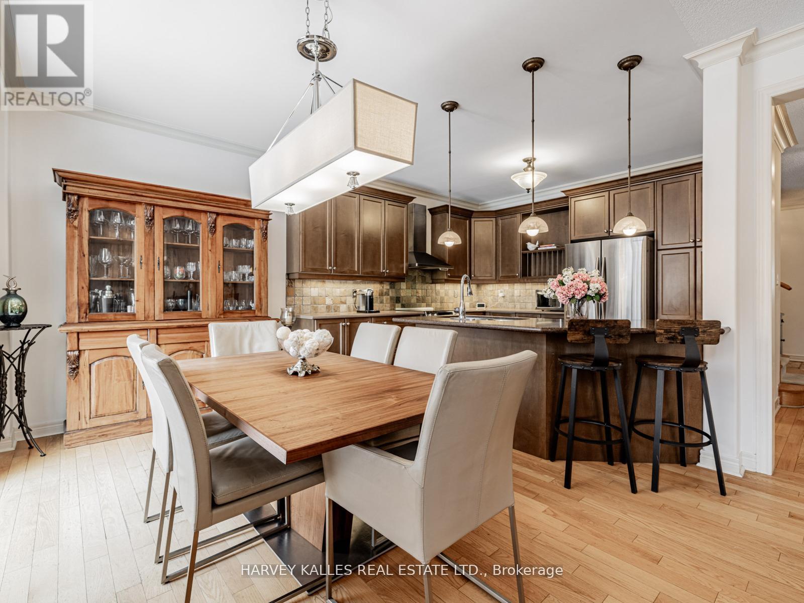 12 BARBERRY CRESCENT - 13