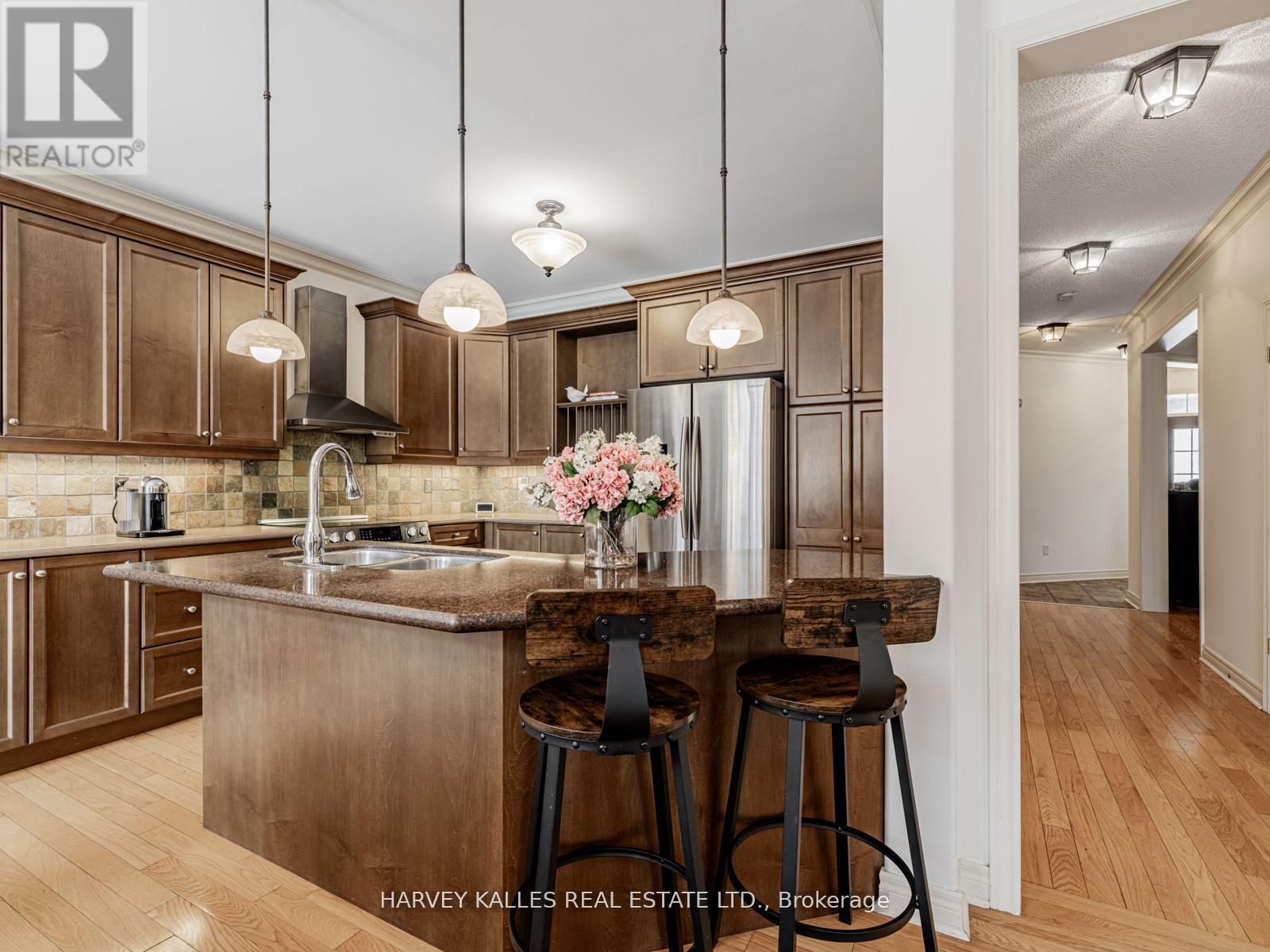 12 BARBERRY CRESCENT - 14